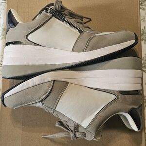 Woman's DKNY Neutral Taupe Wedge  Platform Sneakers Sz 8